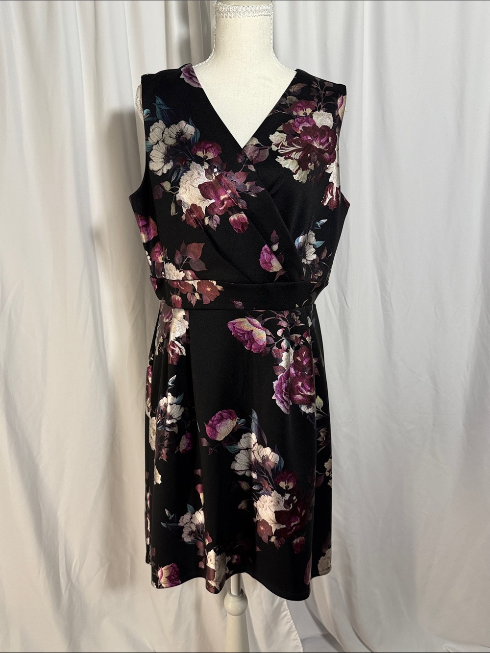 Sleeveless Black Midi Dress with Purple Floral Print